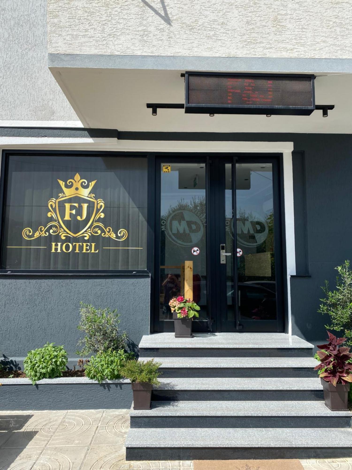 F&J Hotel Sarandë Eksteriør bilde